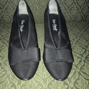 Rose Petals Black Bow Pumps